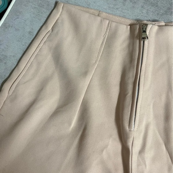 High waisted short - Picture 2 of 3